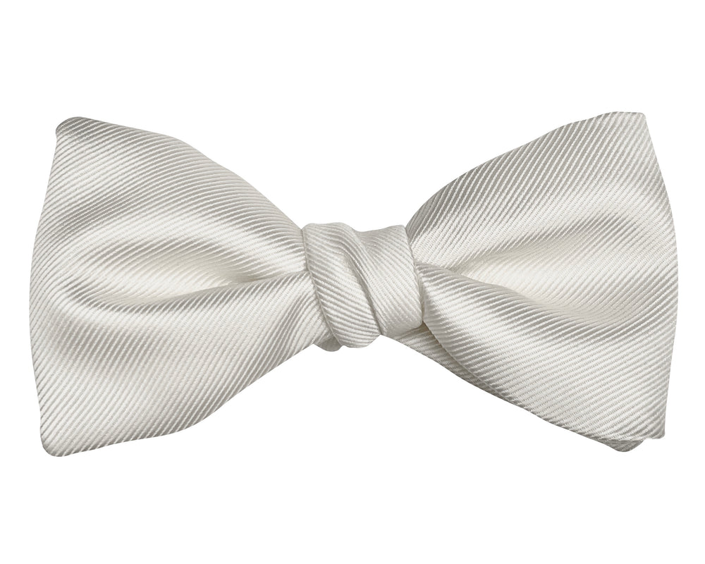 WHITE HAND-KNOT BOW TIE