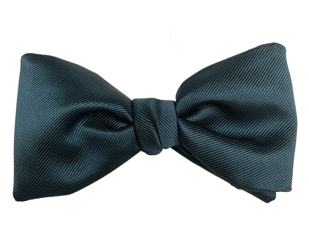 PEACOCK HAND-KNOT BOW TIE